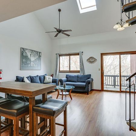 Vernon Township Condo With Balcony Near Ski Lifts! Bagian luar foto