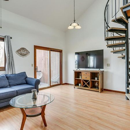 Vernon Township Condo With Balcony Near Ski Lifts! Bagian luar foto
