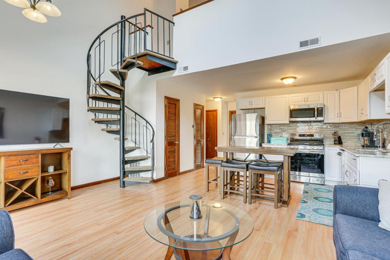 Vernon Township Condo With Balcony Near Ski Lifts! Bagian luar foto