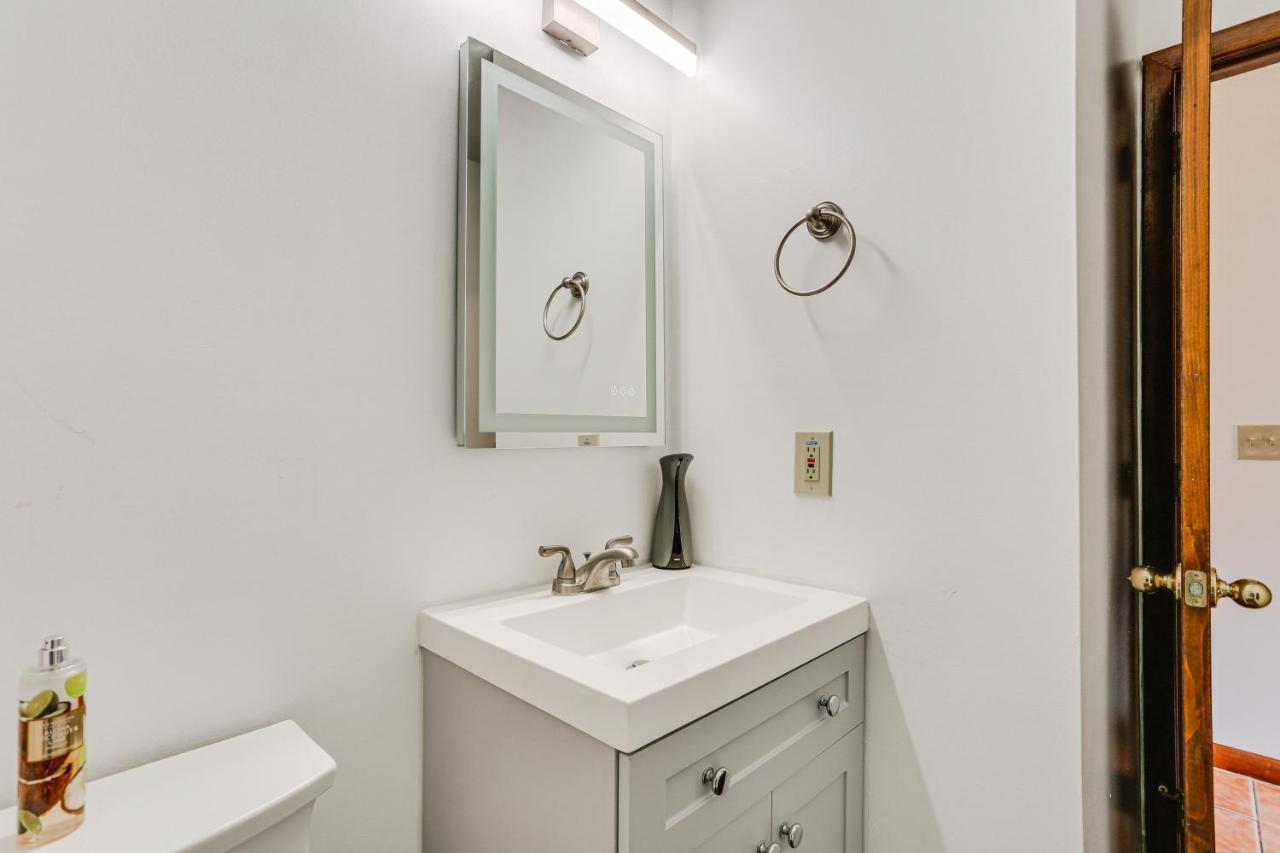 Vernon Township Condo With Balcony Near Ski Lifts! Bagian luar foto