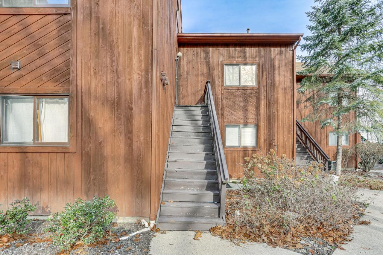 Vernon Township Condo With Balcony Near Ski Lifts! Bagian luar foto
