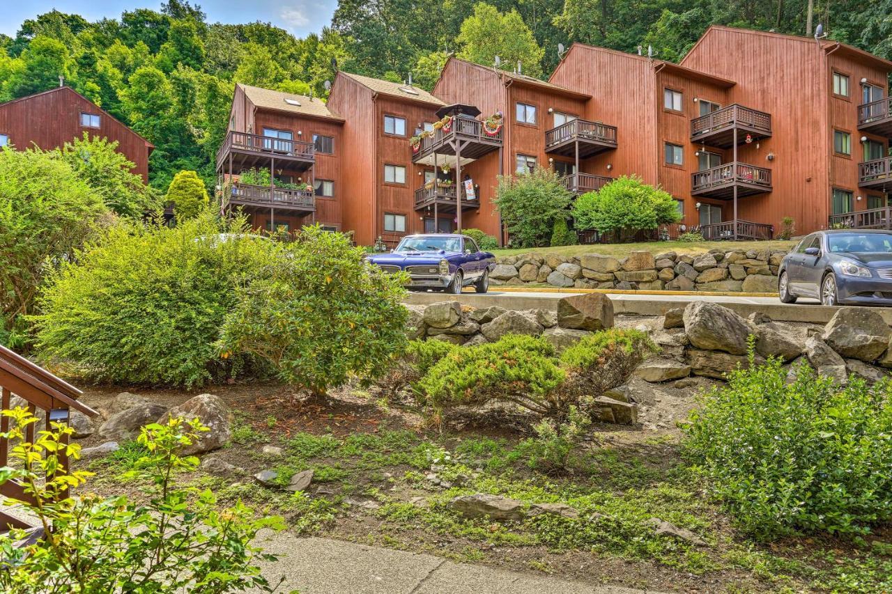 Vernon Township Condo With Balcony Near Ski Lifts! Bagian luar foto